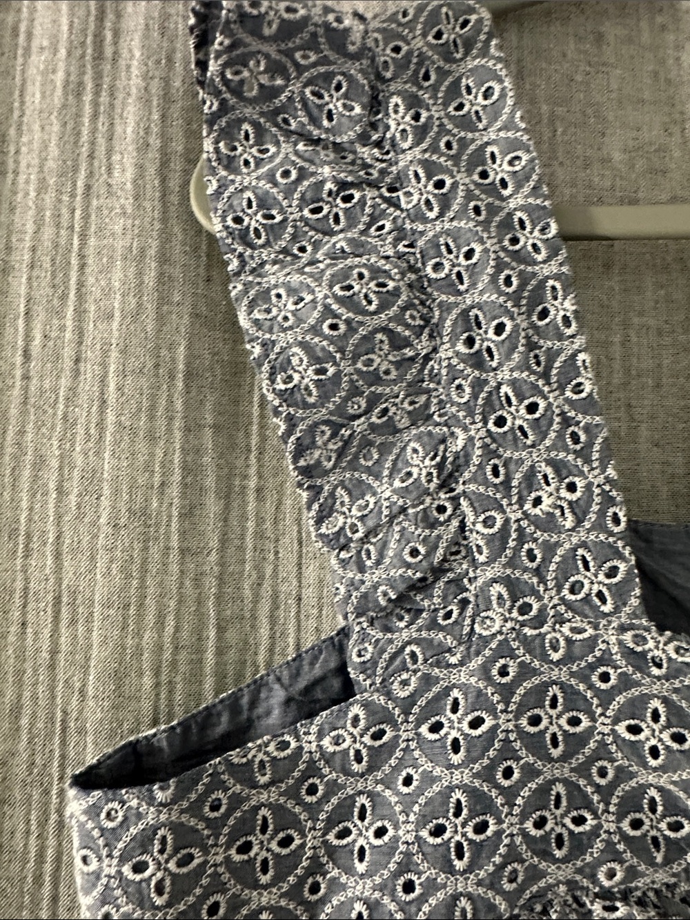 GAP Embroidered Eyelet Ruffle Strap Tank - Picture 4 of 6